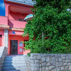 Apartman Kata 1 Apartment