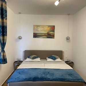 Tormenta Apartment