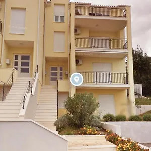 Port View Apartment